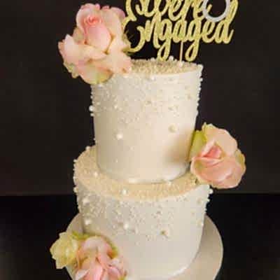 Engagement Cakes 10