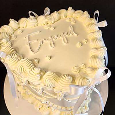 Engagement Cakes 3